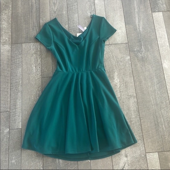 Francesca's Size Small Open Back Dress New with Tags - Picture 11 of 11